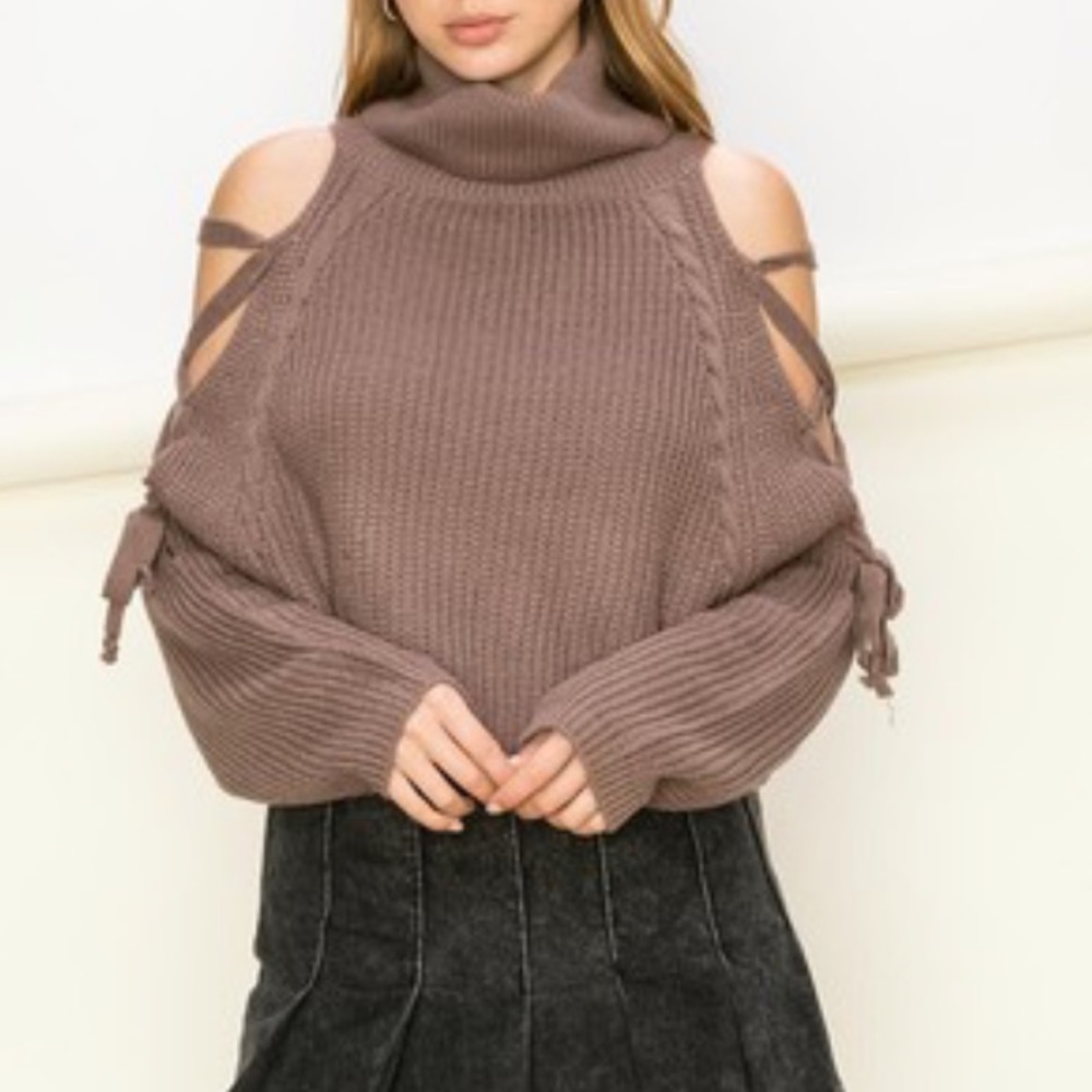 Knit Sweater with Cut Sleeves - SUPER CUTE!